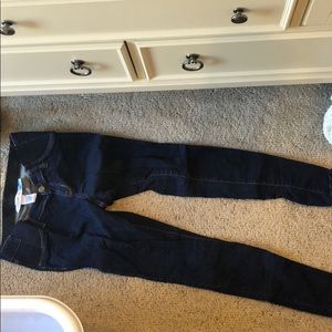 Xsmall jegging worn a few times. Skinny leg.